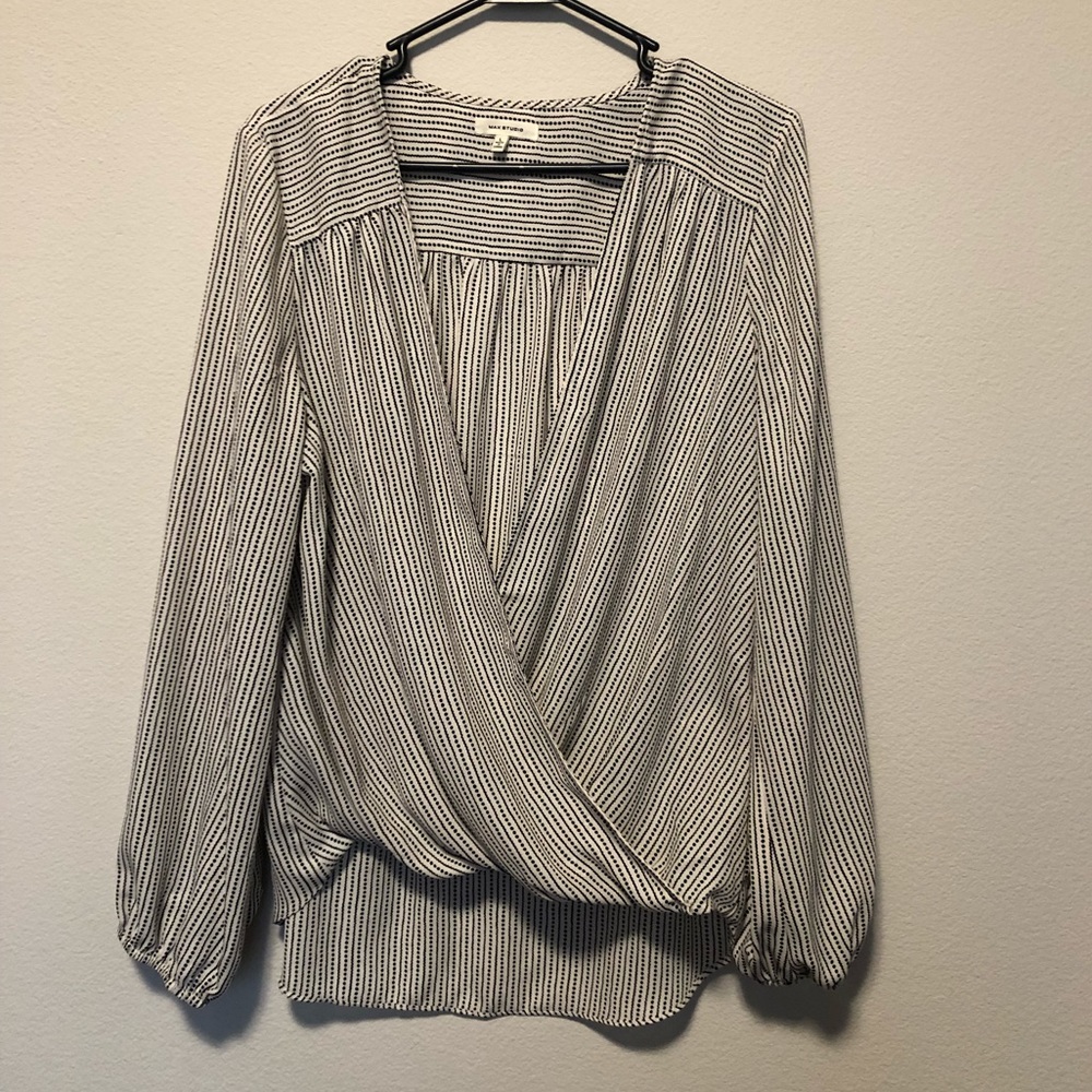 Mac Studio blouse size large
